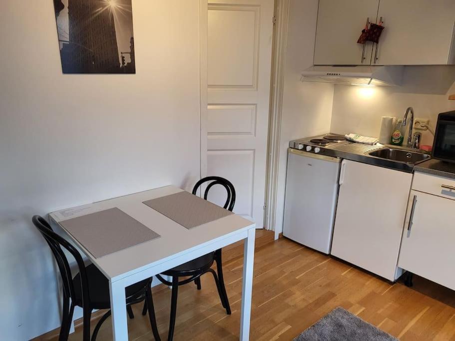 Leilighet One-room Dorm With Kitchenette, Bath, Bed 140x200 *