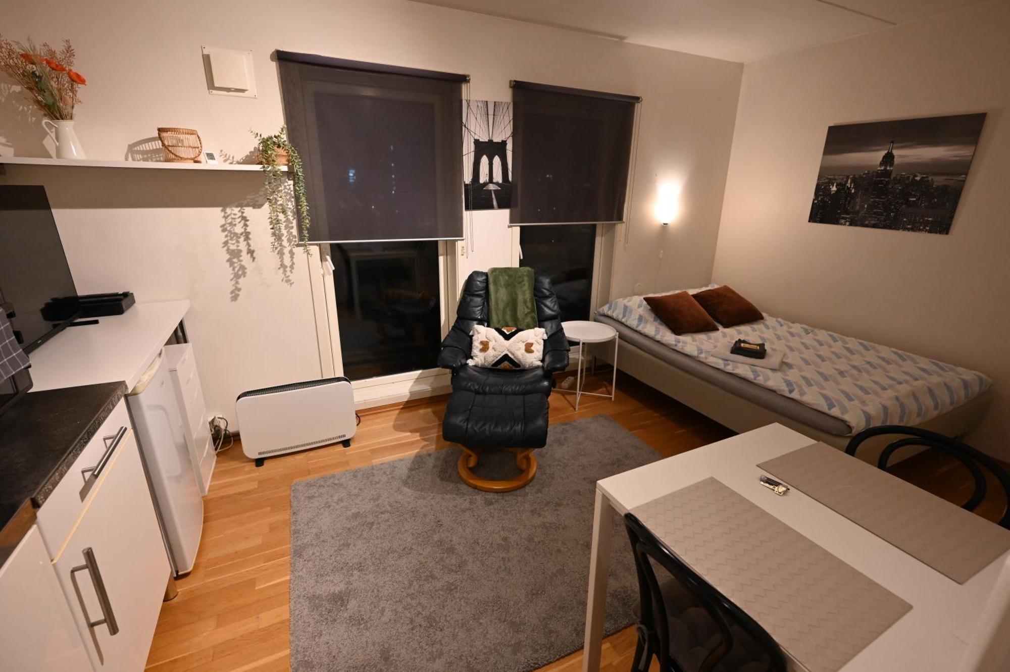 One-room Dorm With Kitchenette, Bath, Bed 140x200 Leilighet